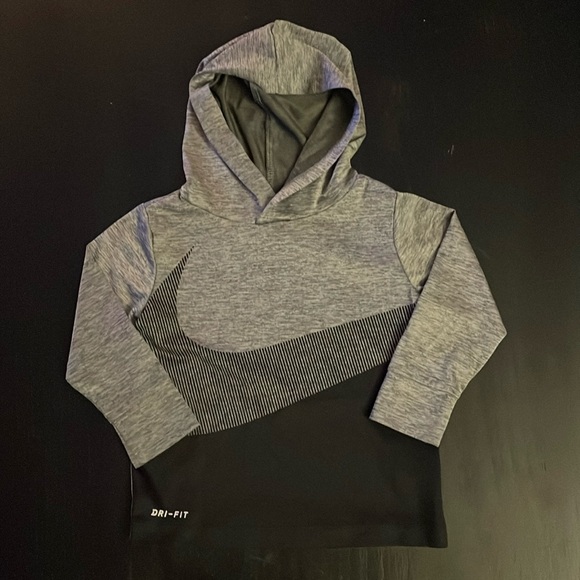 Nike long sleeve dri fit hoodie size 12M - Picture 1 of 4